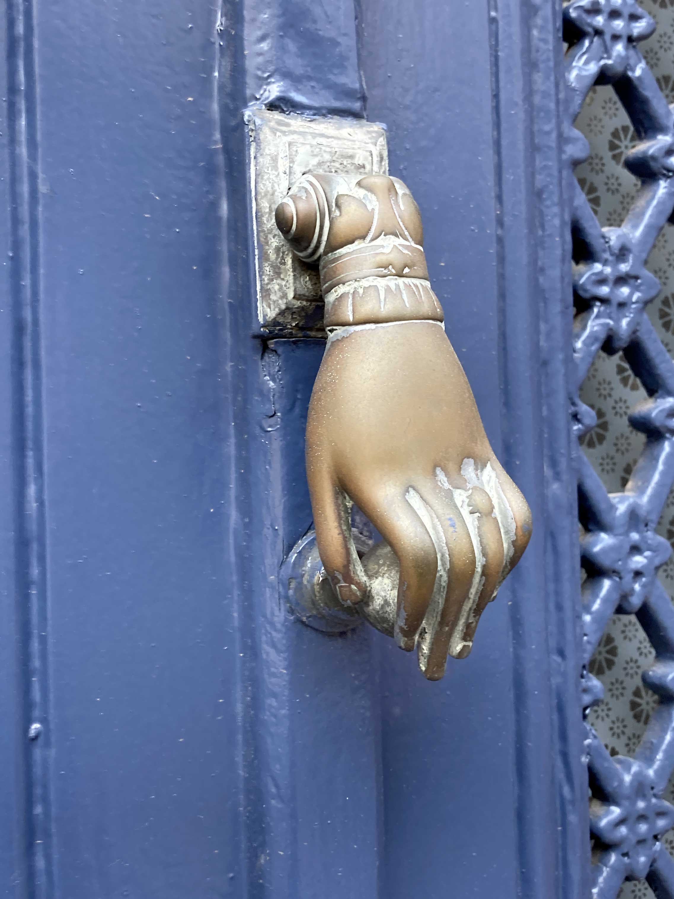 photo-7-main-G-avec-boule