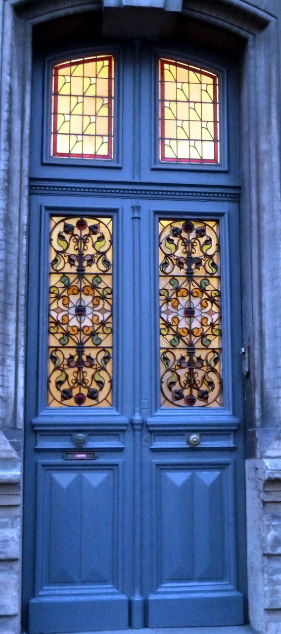 Bd Matabiau, ici encore une complémentarité intéressante entre vitrail et grille