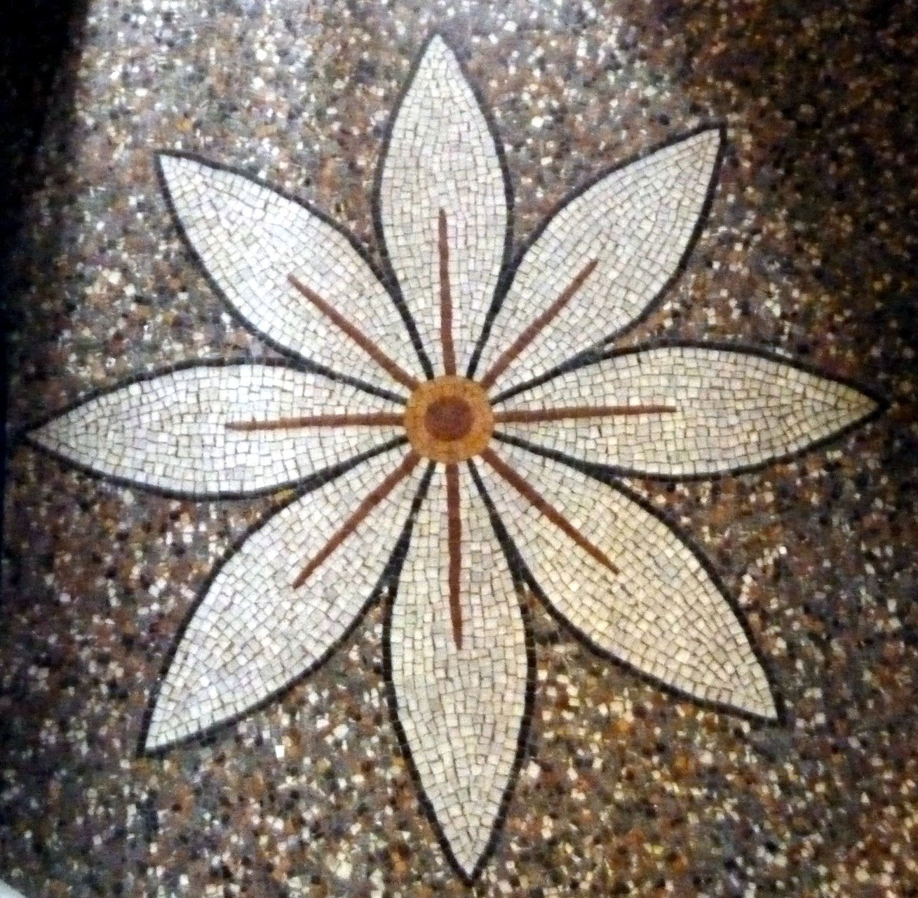 Rue du Capitaine Escudié, entrée (1895)